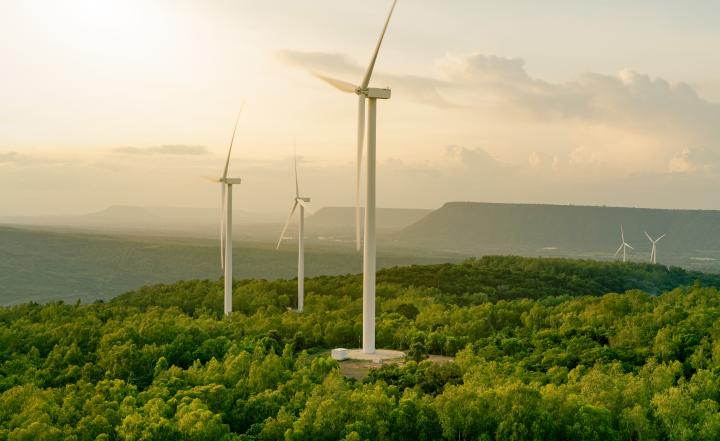 Formålet med tilskudspuljen til fremme af energieksportindsatsen er at styrke eksport af grøn dansk energiteknologi. Siden 2019 er der blevet givet tilsagn til 26 projekter rundt om i verden. Foto: Adobe Stock