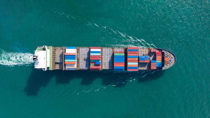 Den grønne brint fra PtX-anlæg gør det muligt at omstille tung transport som skibsfarten. Foto: Colourbox